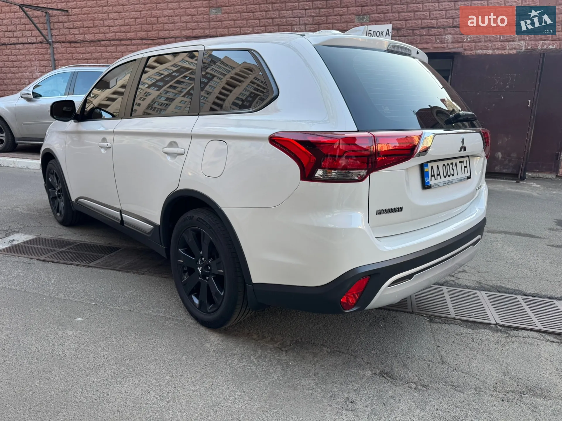 2019 Mitsubishi Outlander - мініатюра 7