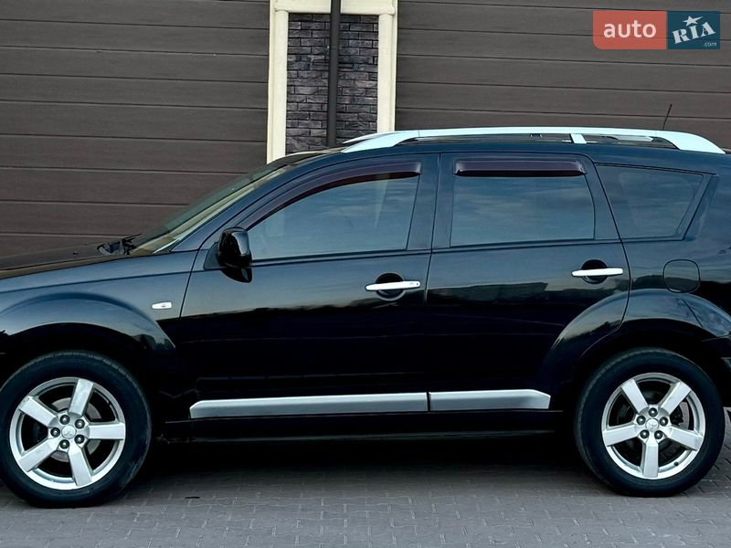 Внедорожник / Кроссовер Mitsubishi Outlander 2008 в Киеве