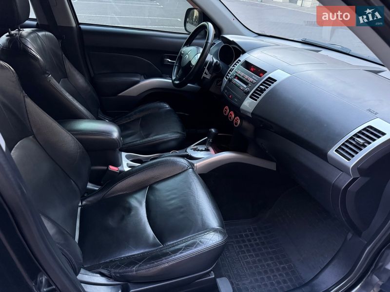 Внедорожник / Кроссовер Mitsubishi Outlander 2008 в Киеве