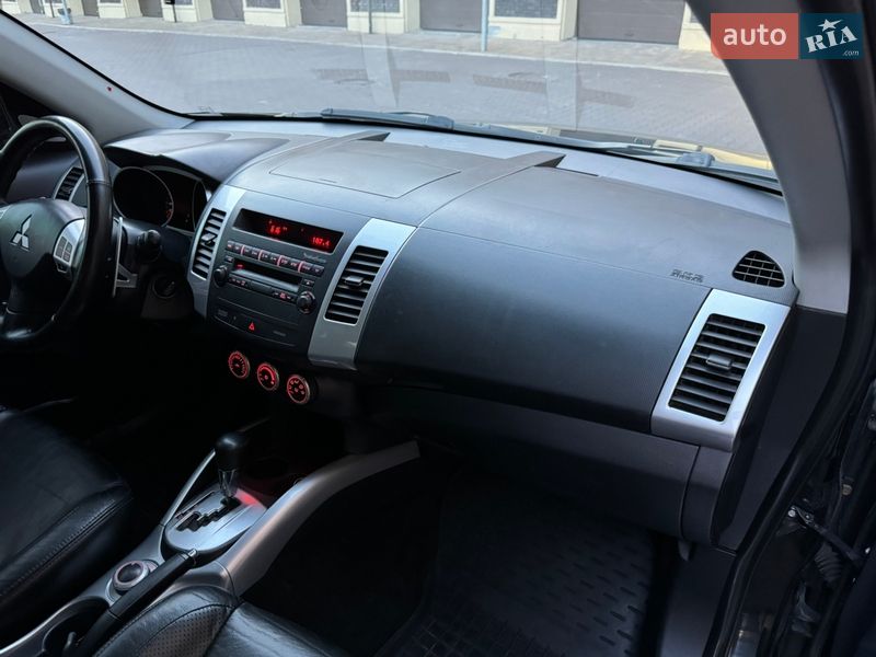 Внедорожник / Кроссовер Mitsubishi Outlander 2008 в Киеве