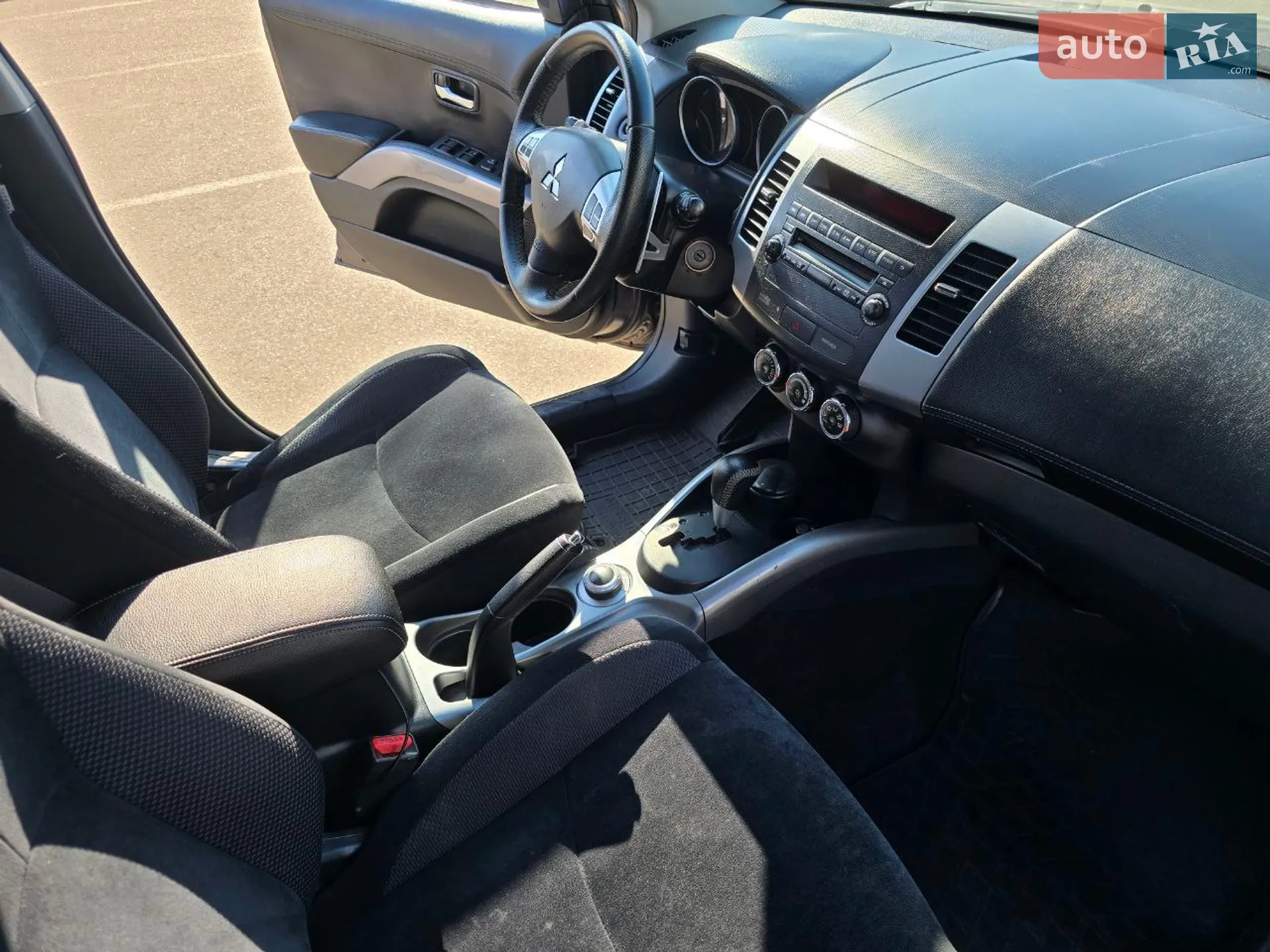 2012 Mitsubishi Outlander - мініатюра 8