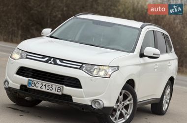 Внедорожник / Кроссовер Mitsubishi Outlander 2013 в Самборе