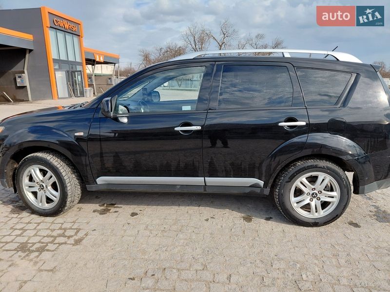 Внедорожник / Кроссовер Mitsubishi Outlander 2008 в Кельменцах