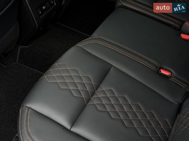 Внедорожник / Кроссовер Mitsubishi Outlander 2024 в Кривом Роге