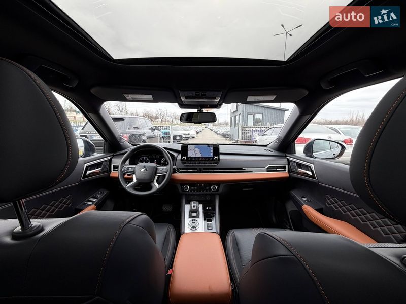 Внедорожник / Кроссовер Mitsubishi Outlander 2024 в Кривом Роге