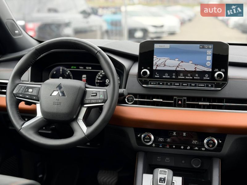 Внедорожник / Кроссовер Mitsubishi Outlander 2024 в Кривом Роге