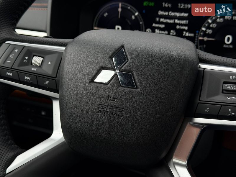 Внедорожник / Кроссовер Mitsubishi Outlander 2024 в Кривом Роге