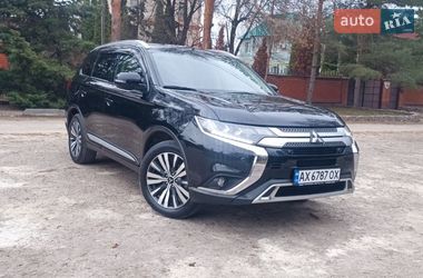 Позашляховик / Кросовер Mitsubishi Outlander 2023 в Харкові