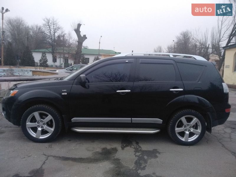Внедорожник / Кроссовер Mitsubishi Outlander 2008 в Днепре