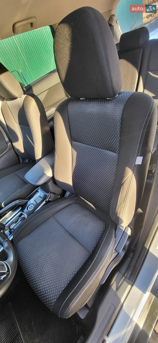 2016 Mitsubishi Outlander - мініатюра 30