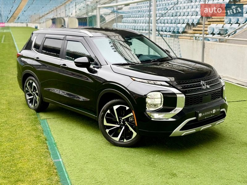 Внедорожник / Кроссовер Mitsubishi Outlander 2022 в Одессе