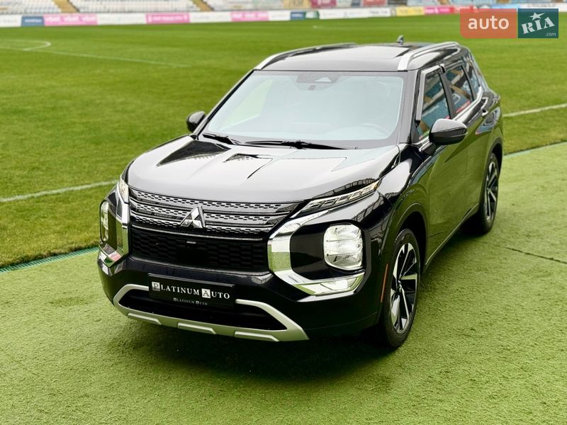 Внедорожник / Кроссовер Mitsubishi Outlander 2022 в Одессе