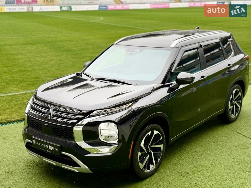 Внедорожник / Кроссовер Mitsubishi Outlander 2022 в Одессе