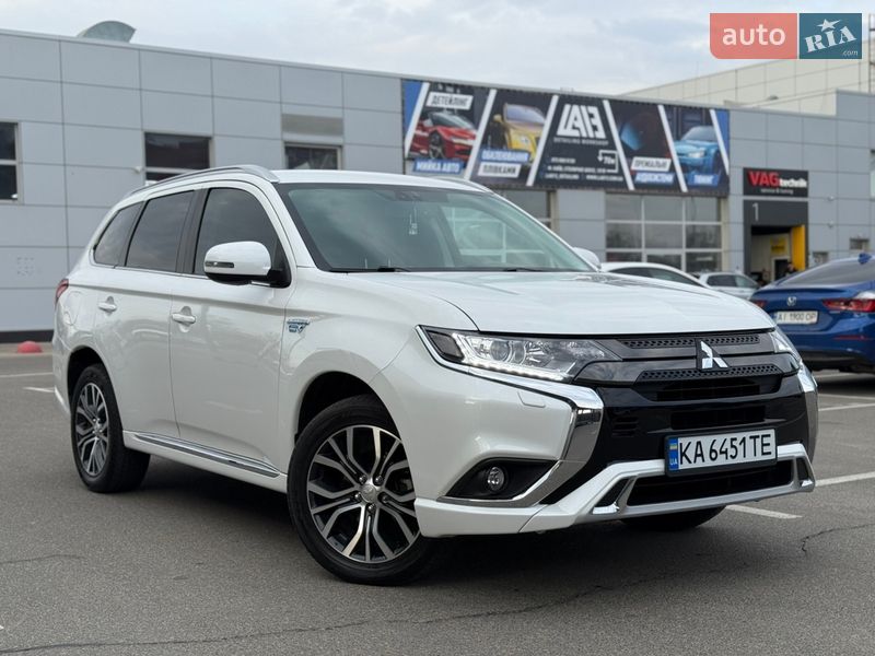 Внедорожник / Кроссовер Mitsubishi Outlander 2017 в Киеве фото 5 Внедорожник / Кроссовер Mitsubishi Outlander 2017 в Киеве
