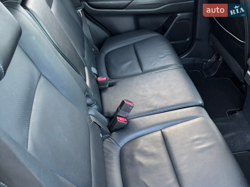 Внедорожник / Кроссовер Mitsubishi Outlander 2013 в Сарнах