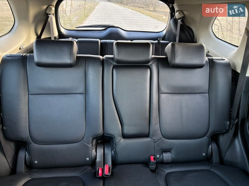 Внедорожник / Кроссовер Mitsubishi Outlander 2013 в Сарнах