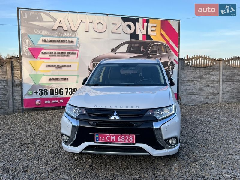 Внедорожник / Кроссовер Mitsubishi Outlander 2016 в Коломые