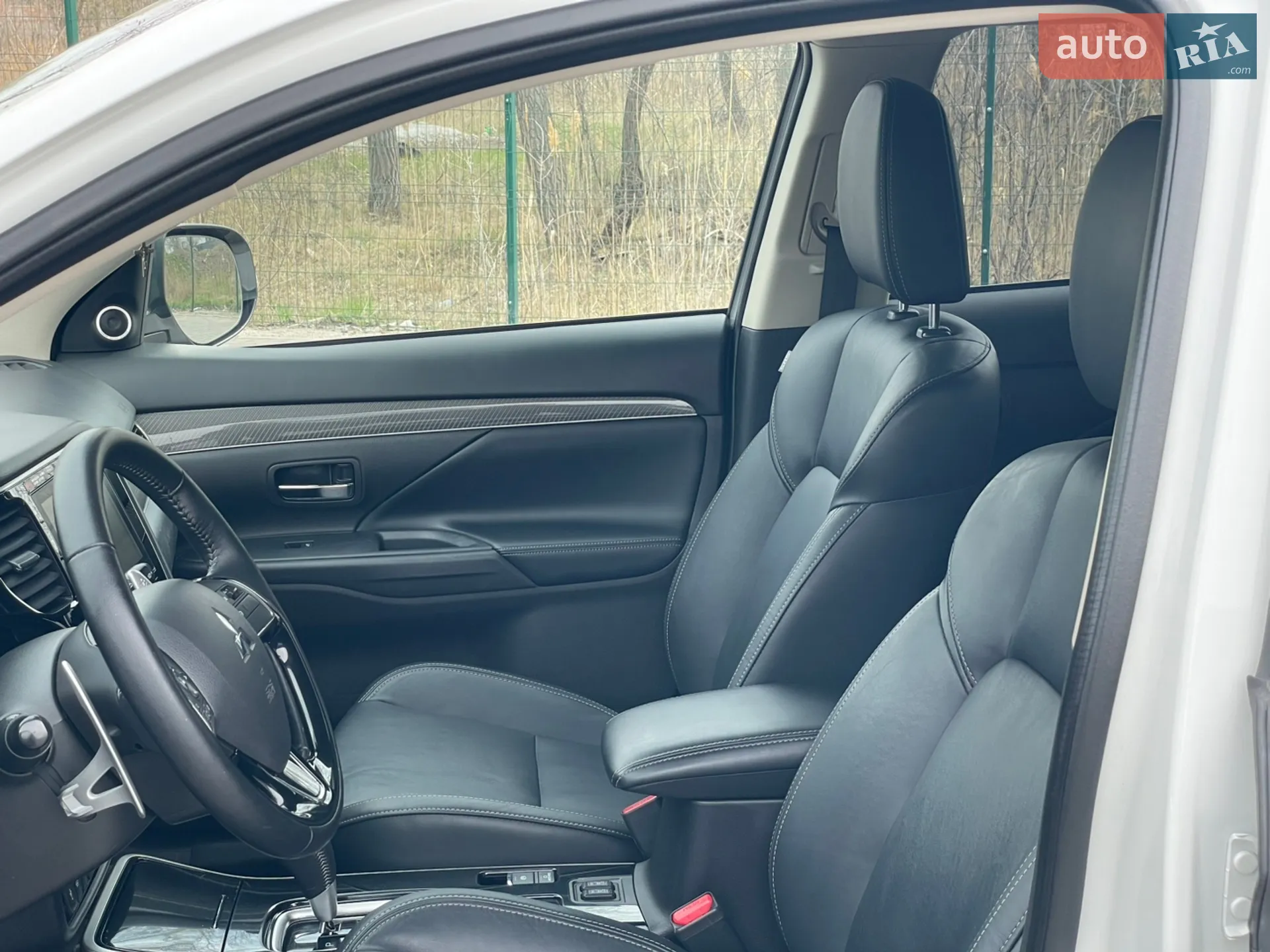 2020 Mitsubishi Outlander - мініатюра 15