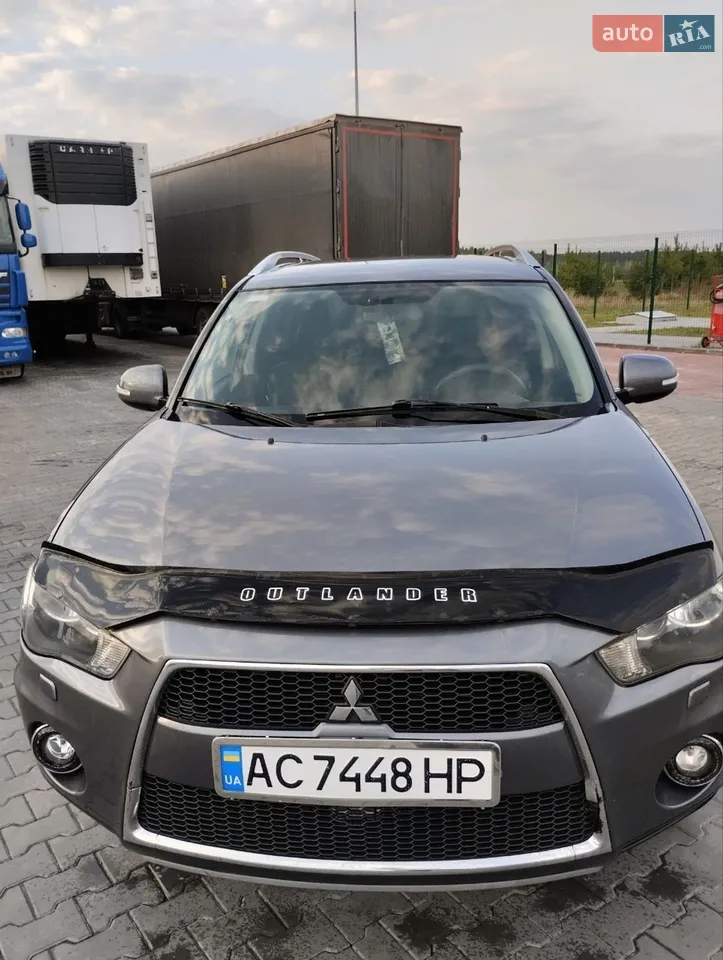 2010 Mitsubishi Outlander - мініатюра 13