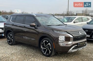 Позашляховик / Кросовер Mitsubishi Outlander 2022 в Івано-Франківську