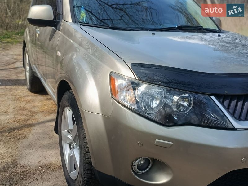 Внедорожник / Кроссовер Mitsubishi Outlander 2008 в Полтаве