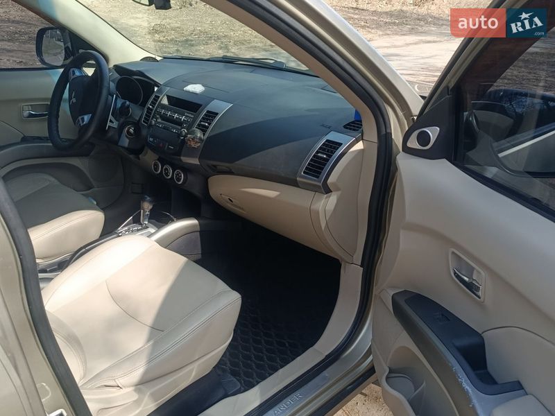 Внедорожник / Кроссовер Mitsubishi Outlander 2008 в Полтаве