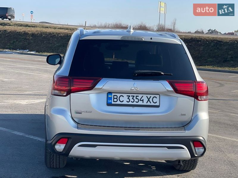 Внедорожник / Кроссовер Mitsubishi Outlander 2020 в Львове фото 7 Внедорожник / Кроссовер Mitsubishi Outlander 2020 в Львове