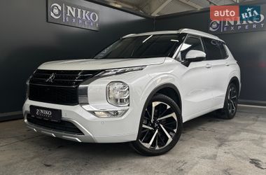 Внедорожник / Кроссовер Mitsubishi Outlander 2024 в Киеве