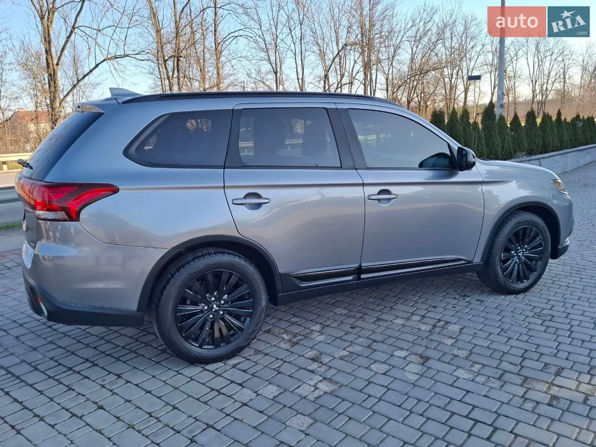2020 Mitsubishi Outlander - мініатюра 10