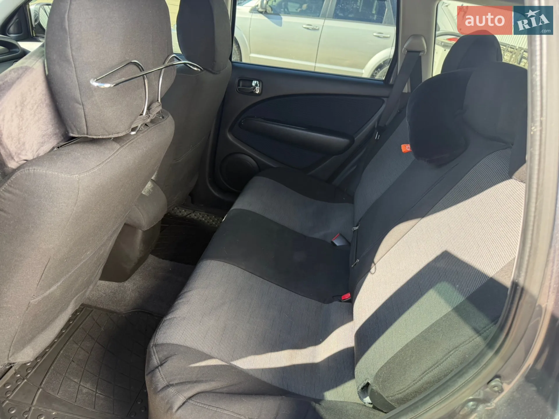 2010 Mitsubishi Outlander - мініатюра 7
