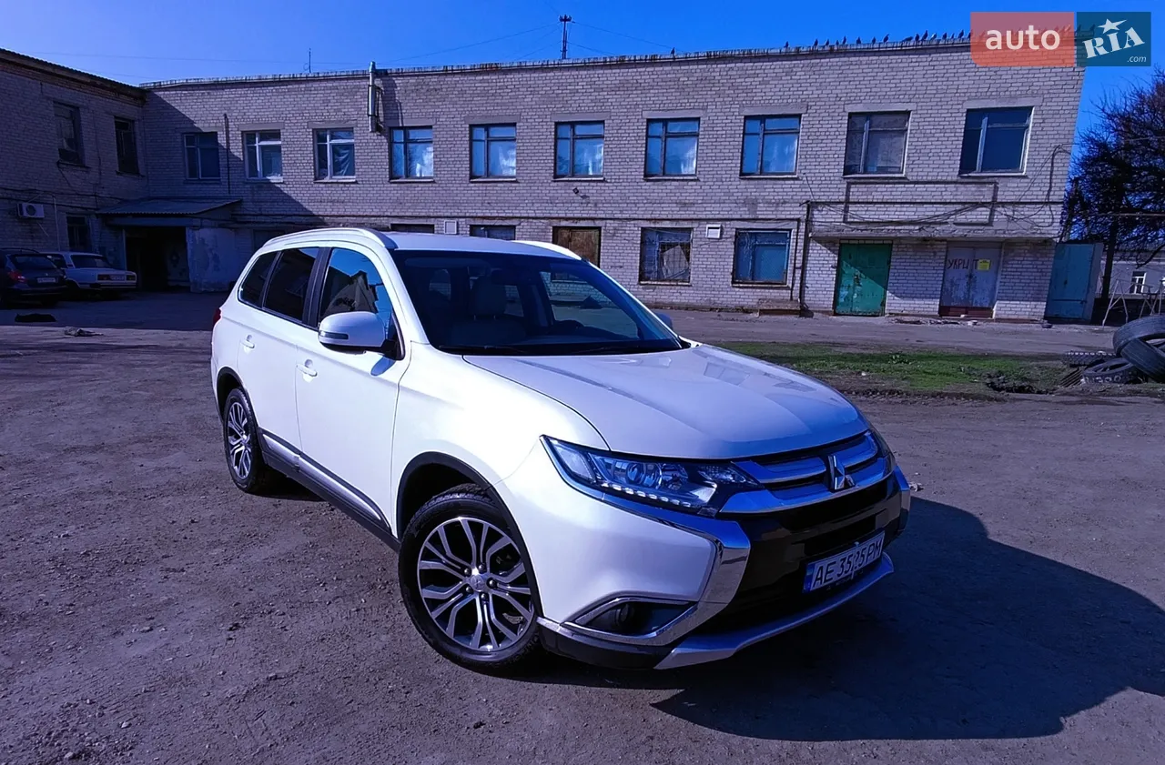 2018 Mitsubishi Outlander - мініатюра 18