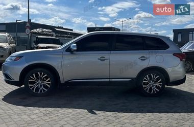 Внедорожник / Кроссовер Mitsubishi Outlander 2018 в Мукачево