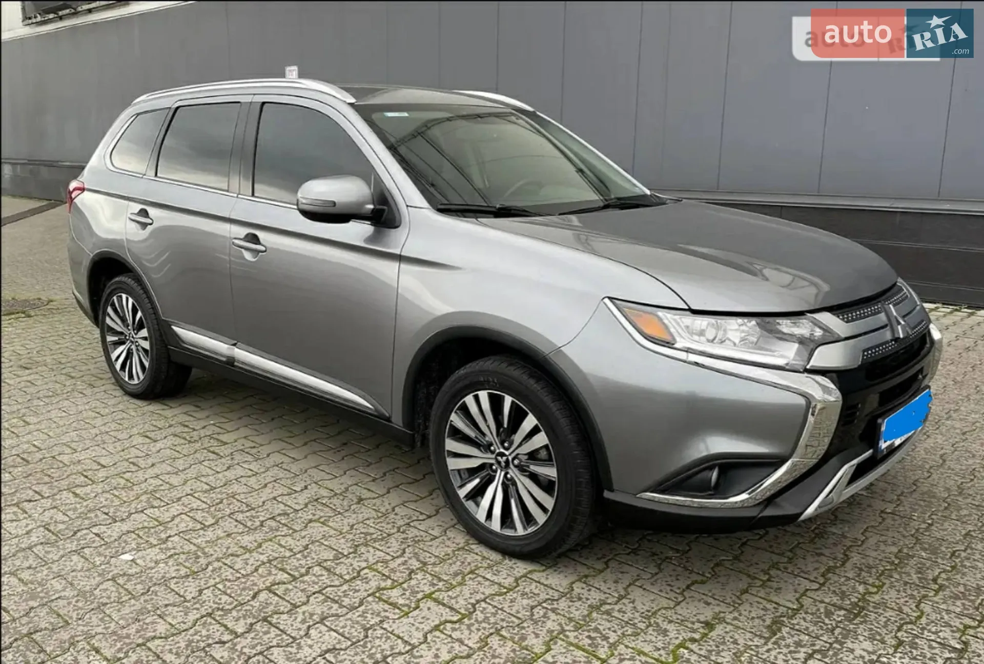 2019 Mitsubishi Outlander - мініатюра 2