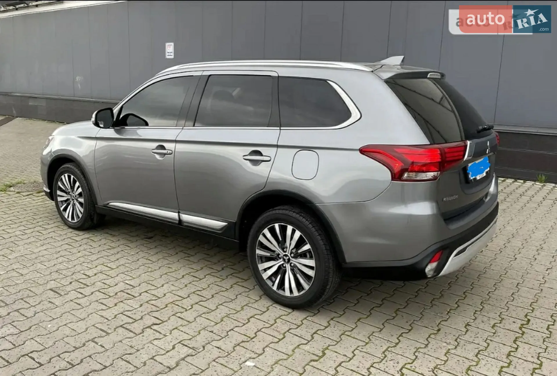 2019 Mitsubishi Outlander - мініатюра 4