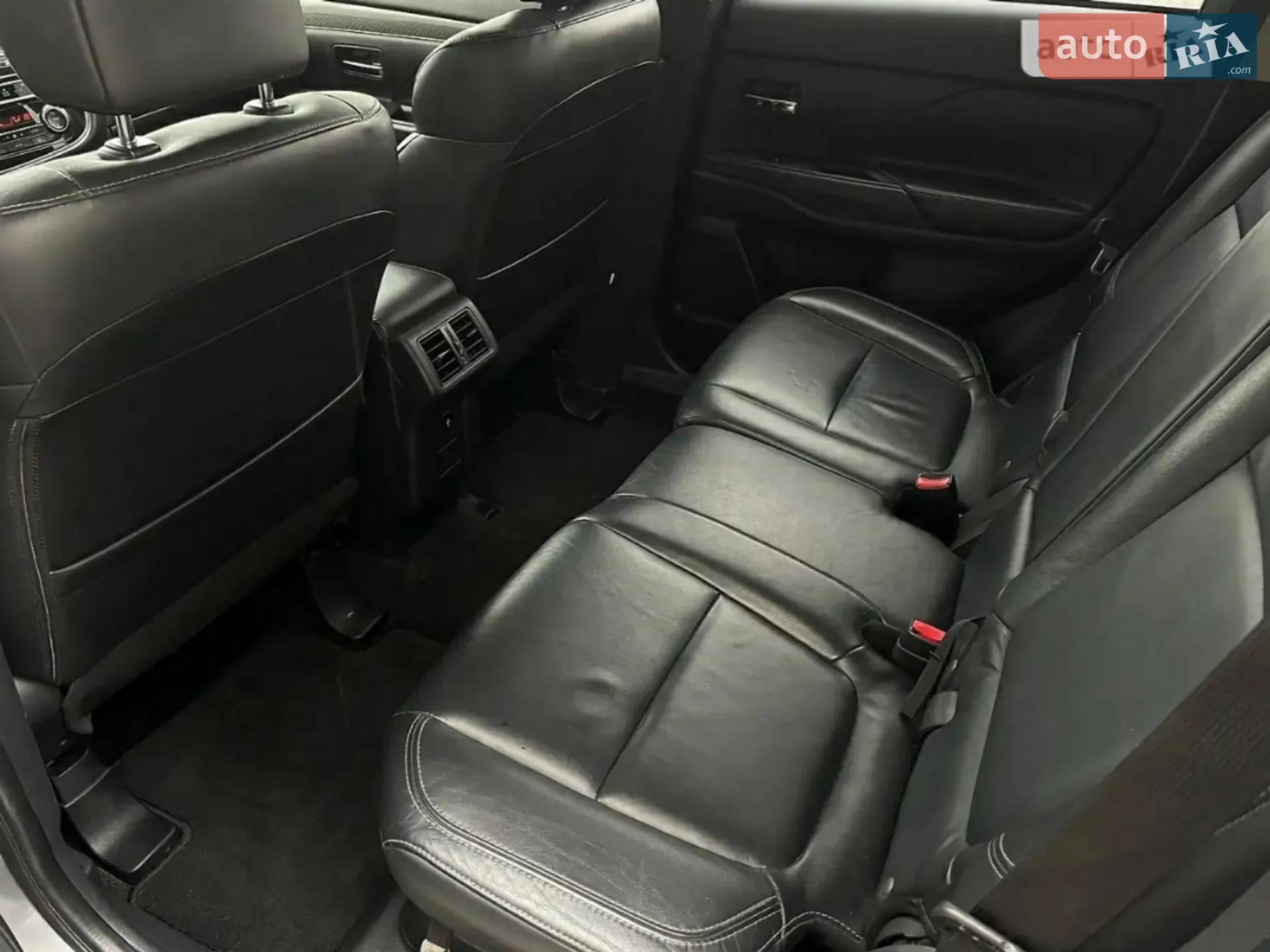 2019 Mitsubishi Outlander - мініатюра 9