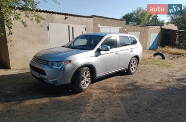 Позашляховик / Кросовер Mitsubishi Outlander 2014 в Новій Одесі