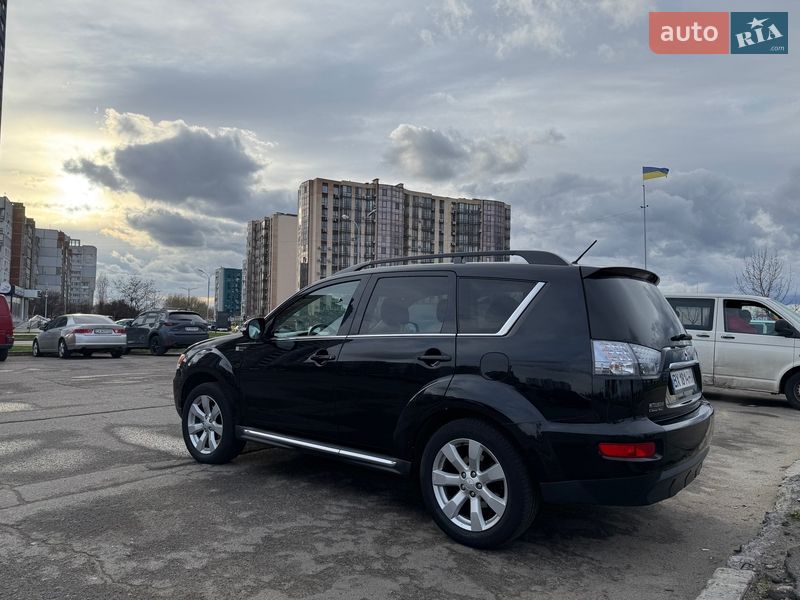 Внедорожник / Кроссовер Mitsubishi Outlander 2012 в Черкассах
