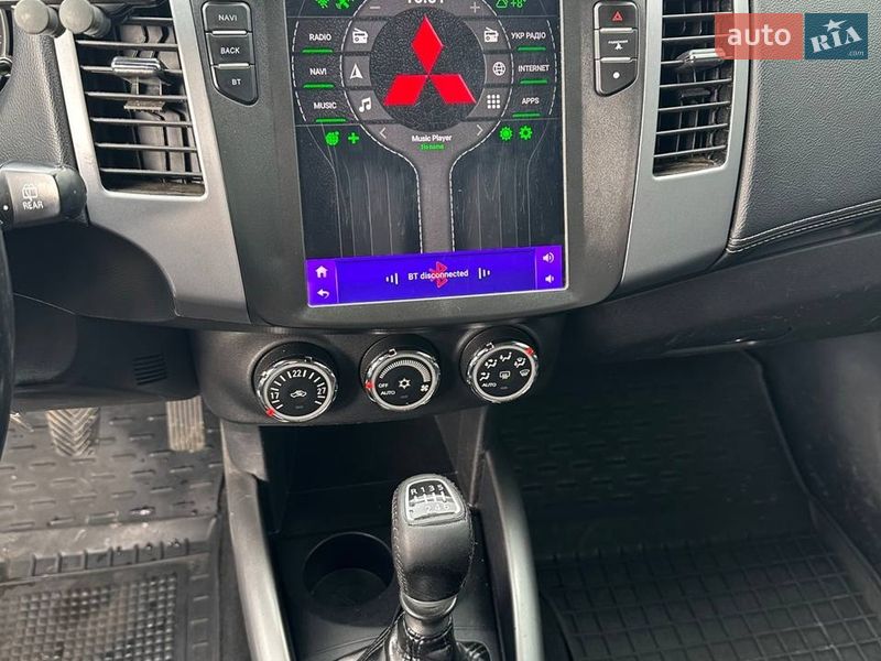 Позашляховик / Кросовер Mitsubishi Outlander 2011 в Львові