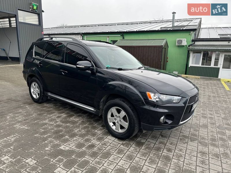 Mitsubishi Outlander 2011