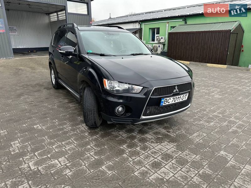 Позашляховик / Кросовер Mitsubishi Outlander 2011 в Львові