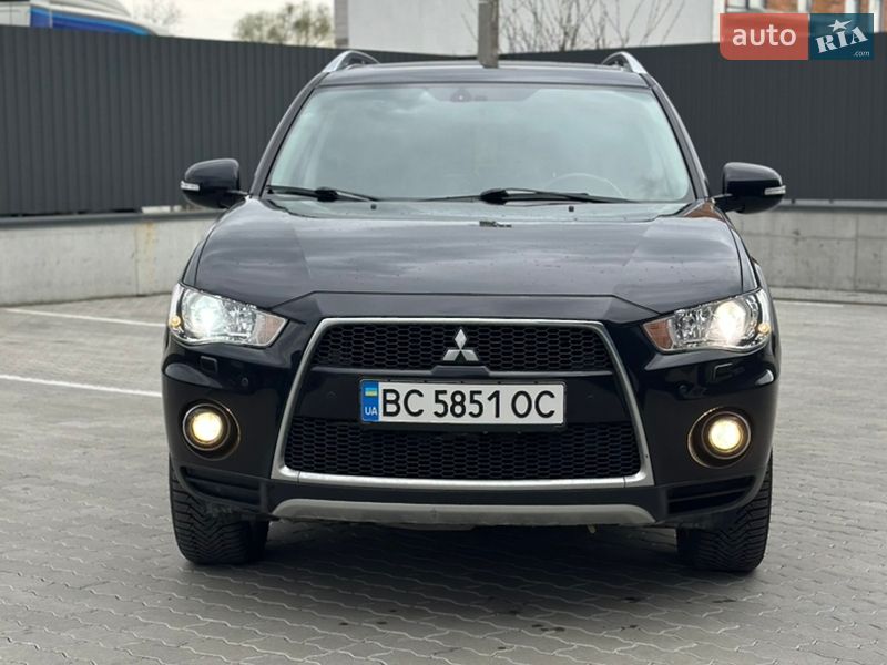 Внедорожник / Кроссовер Mitsubishi Outlander 2010 в Львове