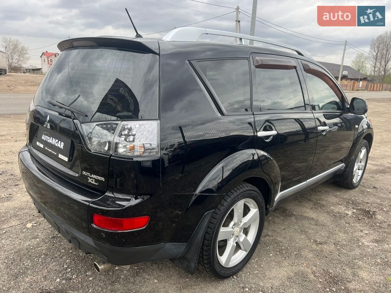 Позашляховик / Кросовер Mitsubishi Outlander 2008 в Києві