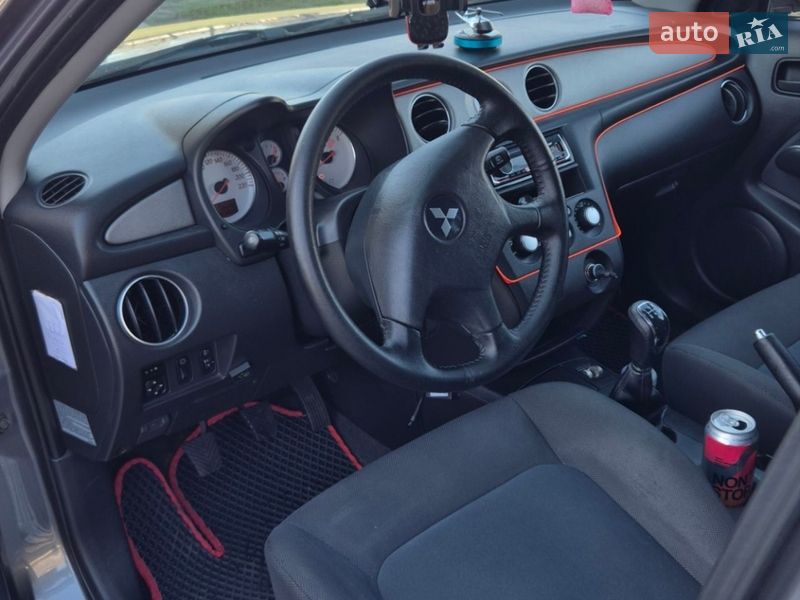 Внедорожник / Кроссовер Mitsubishi Outlander 2006 в Киеве