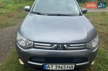 Внедорожник / Кроссовер Mitsubishi Outlander 2012 в Коломые