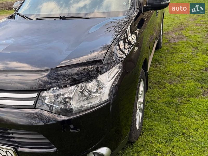 Позашляховик / Кросовер Mitsubishi Outlander 2012 в Гадячі