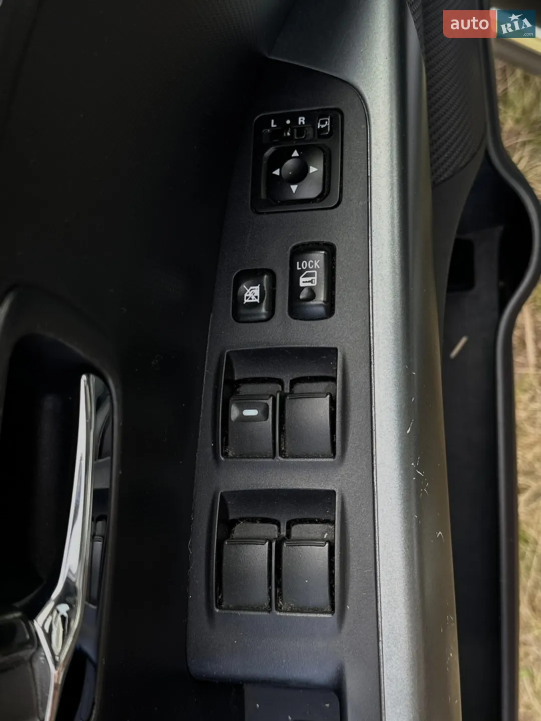 2010 Mitsubishi Outlander - мініатюра 31