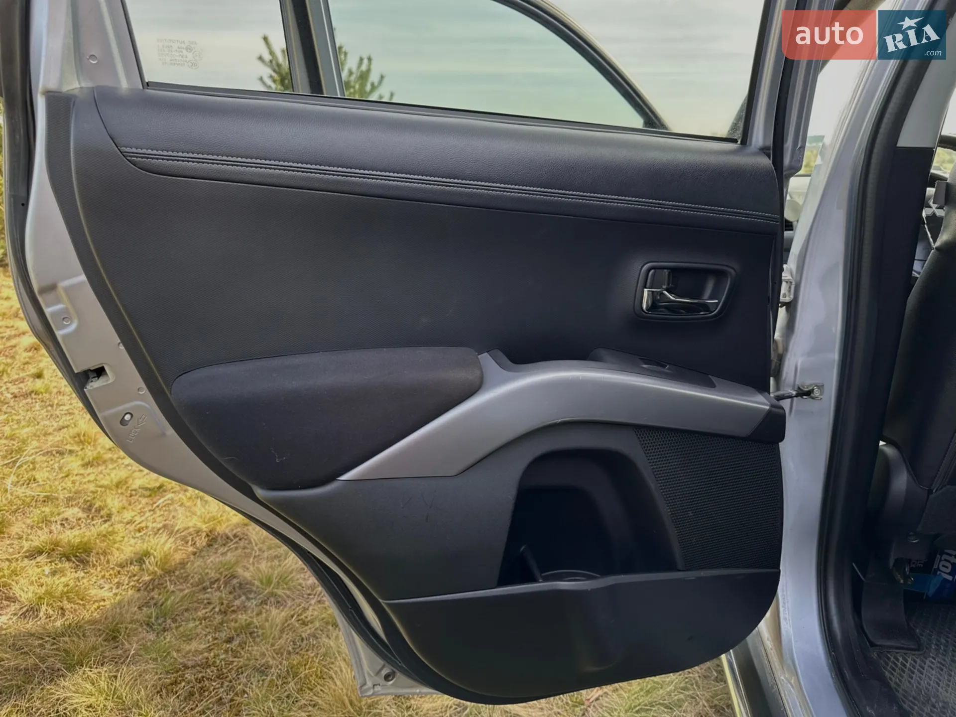 2010 Mitsubishi Outlander - мініатюра 41