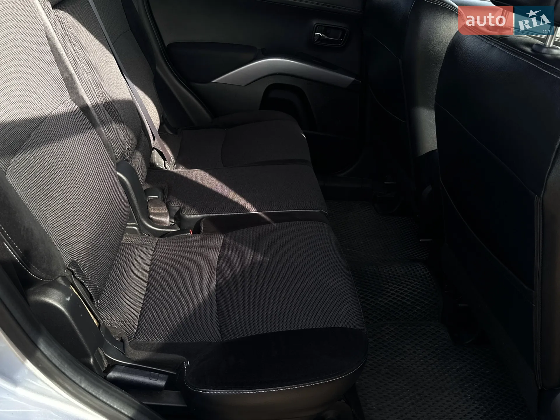 2010 Mitsubishi Outlander - мініатюра 40