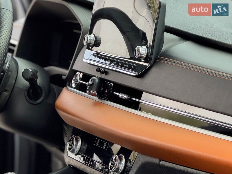 Внедорожник / Кроссовер Mitsubishi Outlander 2021 в Запорожье