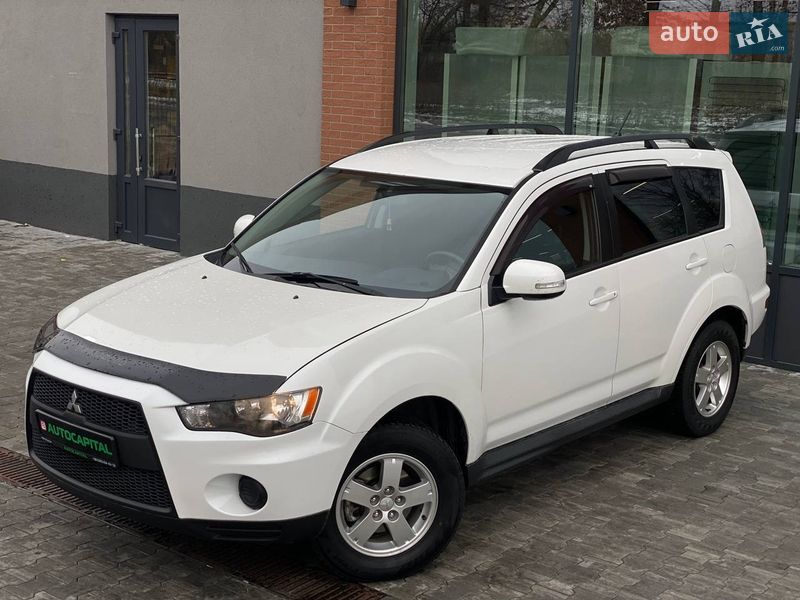 Внедорожник / Кроссовер Mitsubishi Outlander 2011 в Киеве